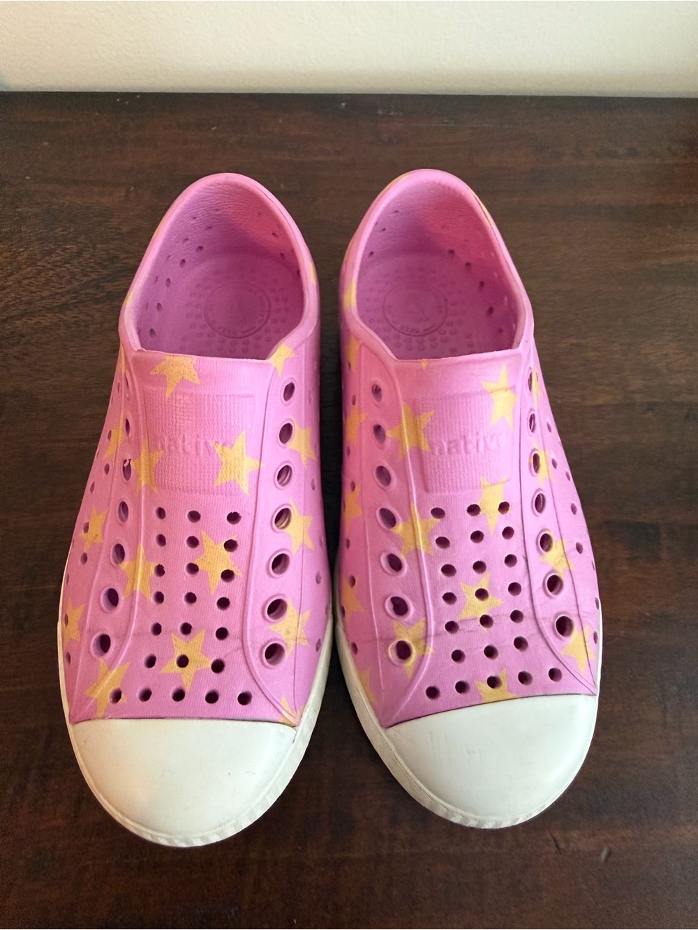 Native Jefferson Sugarlite Shoes Pink w/stars - Picture 1 of 8